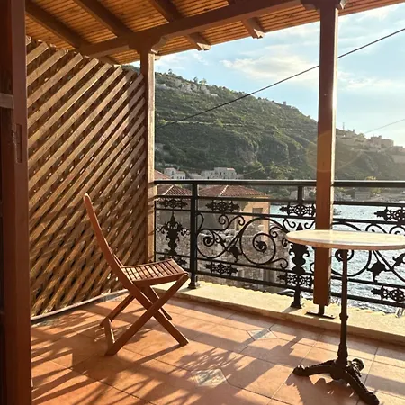 Guest house Limeni Studios *