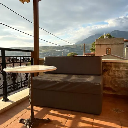 Guest house Limeni Studios